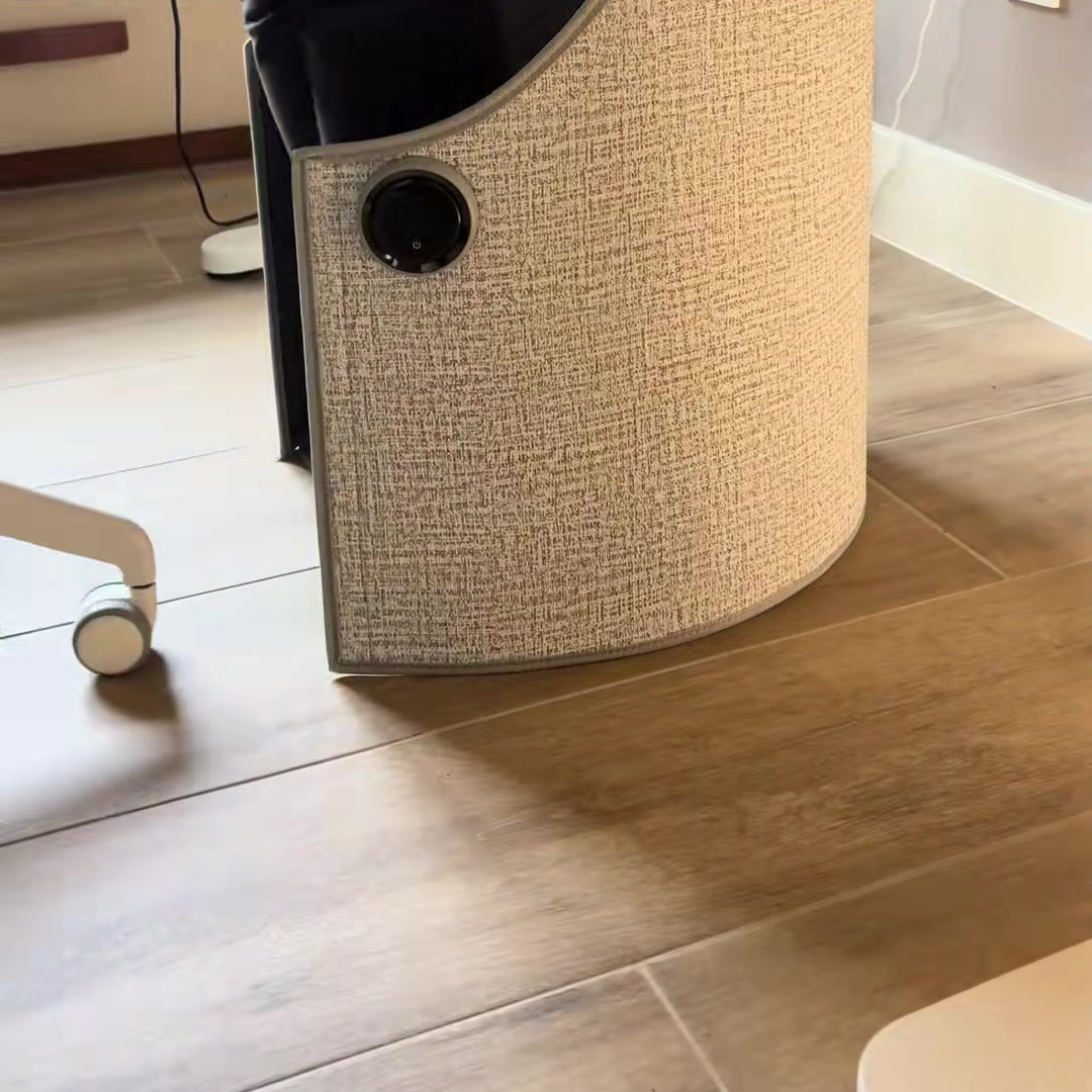 VarmeFold with round controller positioned around legs at a desk