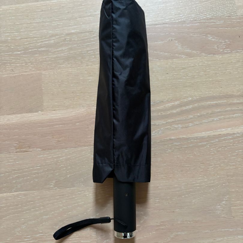 Outlet ubrukt - Paratekk™ paraply med lys og refleks - Makschill