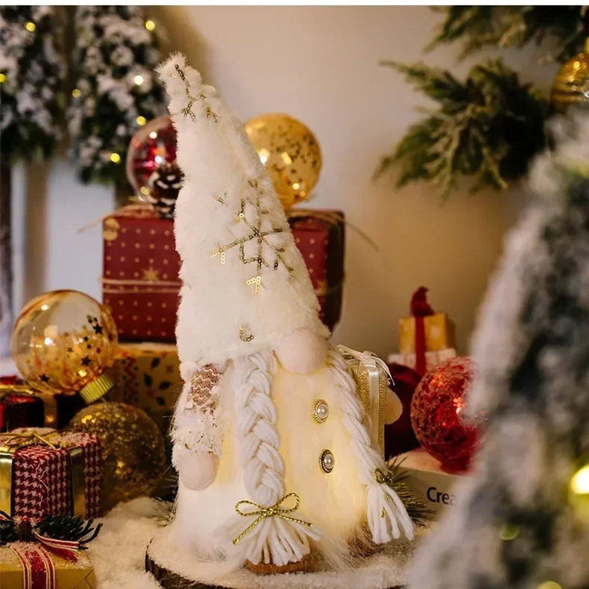 Light-Up Christmas Gnomes – 30 cm
