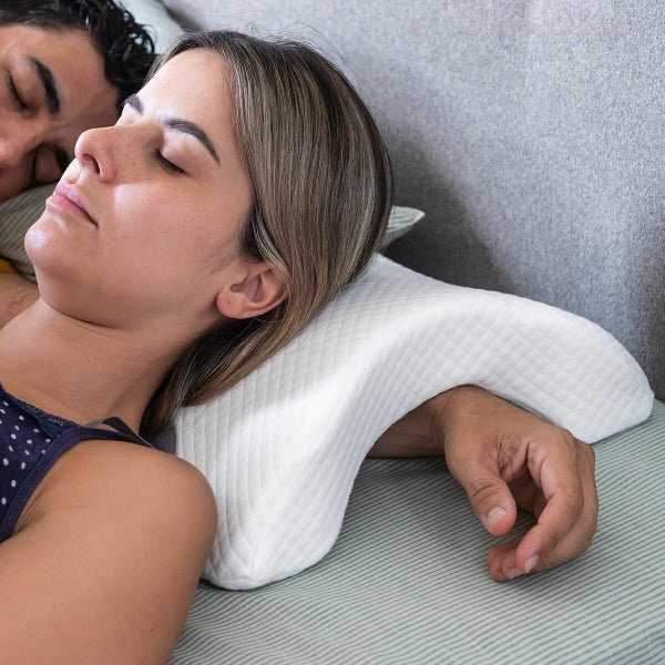 CuddlePillow™ - Pute med armhull - Makschill
