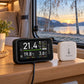 VærVett-skjermen på dashbordet i en bobil viser temperaturen inne og fra to følere